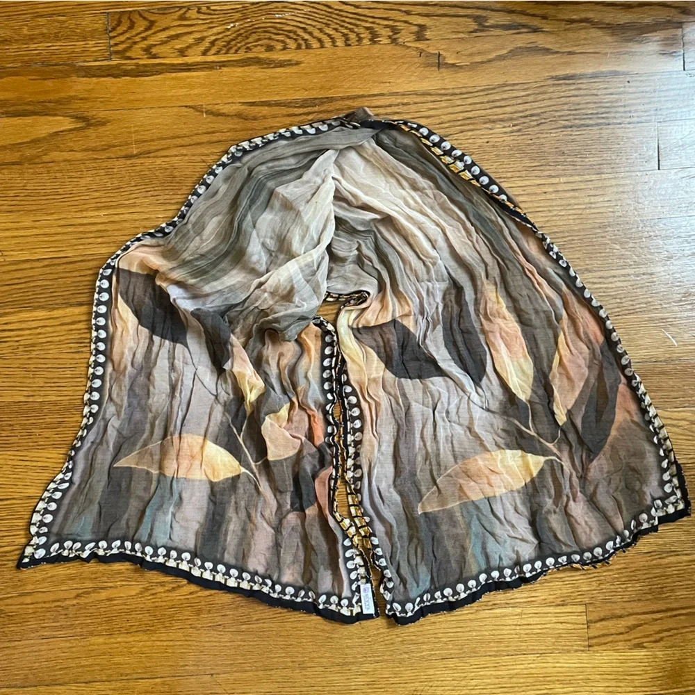 Sévya Handmade Brown and Tan Leaf Patterned Semi-sheer Scarf